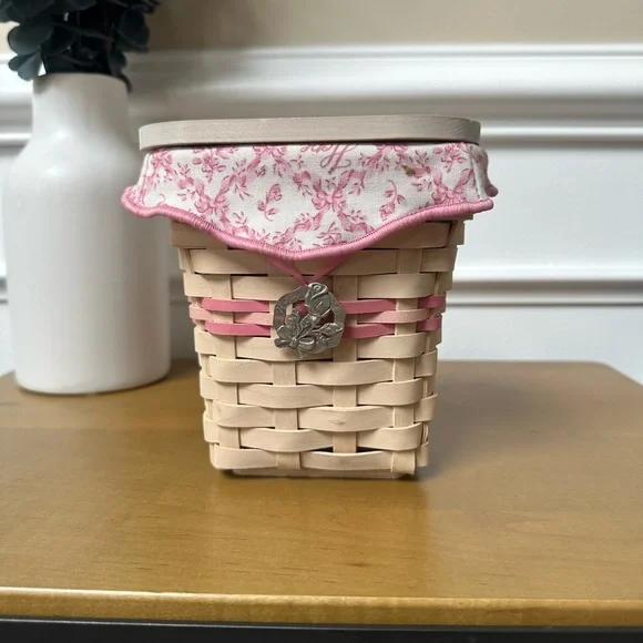 Longaberger Basket - Picture 1 of 6